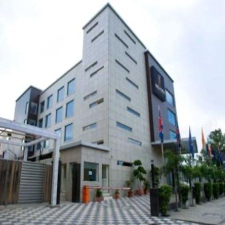 Kings Forth Hotels New Delhi Exterior photo