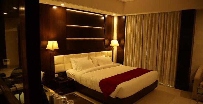 Kings Forth Hotels New Delhi Exterior photo