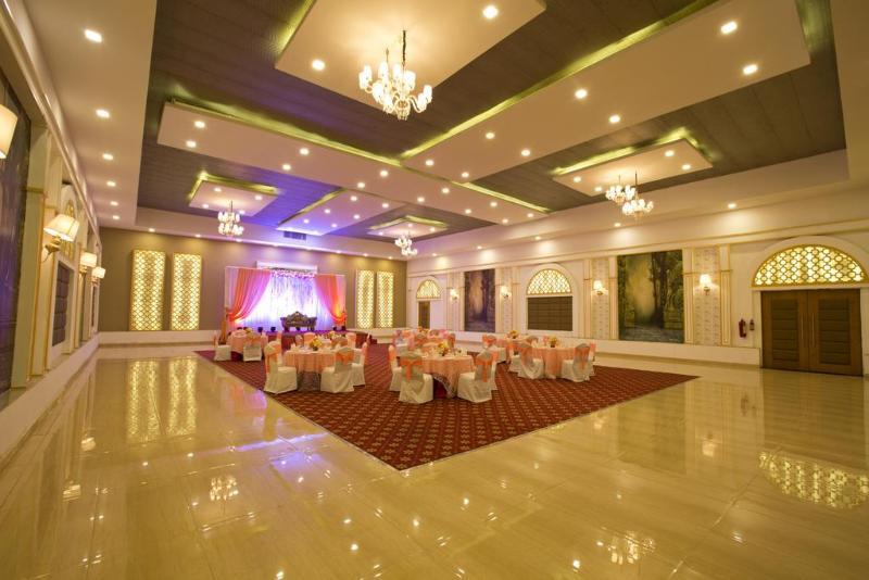 Kings Forth Hotels New Delhi Exterior photo